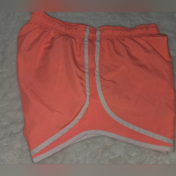 Nike Women's Coral Athletic Shorts - Picture 8 of 8